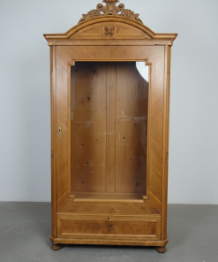 Ντουλάπα Καρυδια